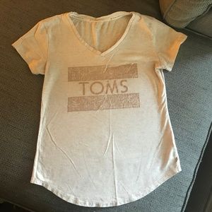 Toms Tshirt with Gold Logo
